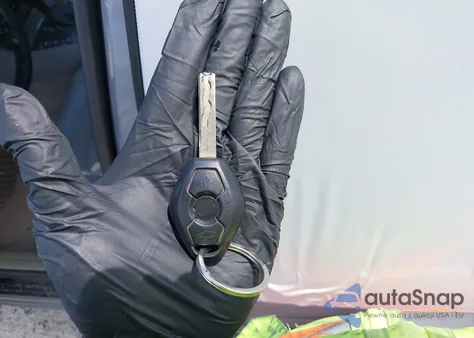 2003 BMW 325I from USA, damaged, VIN WBAET374X3NJ35921